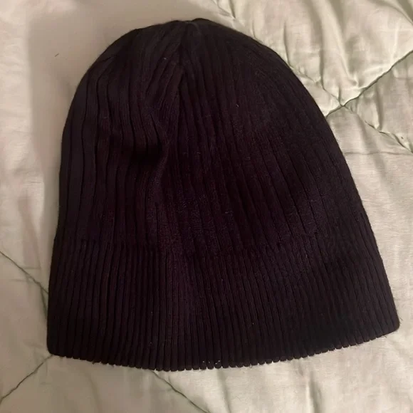 Free people beanie (reversible) - Picture 2 of 2